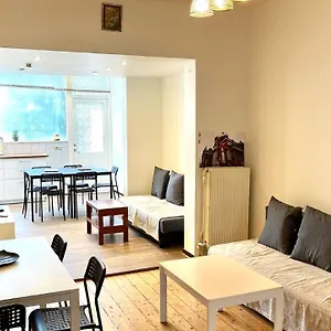 Hébergement de vacances House Jane 4 Sleeping Rooms, Big Terrace. Anvers