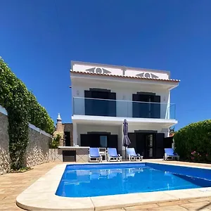 Villa Vivenda Silvestre Family House, Albufeira