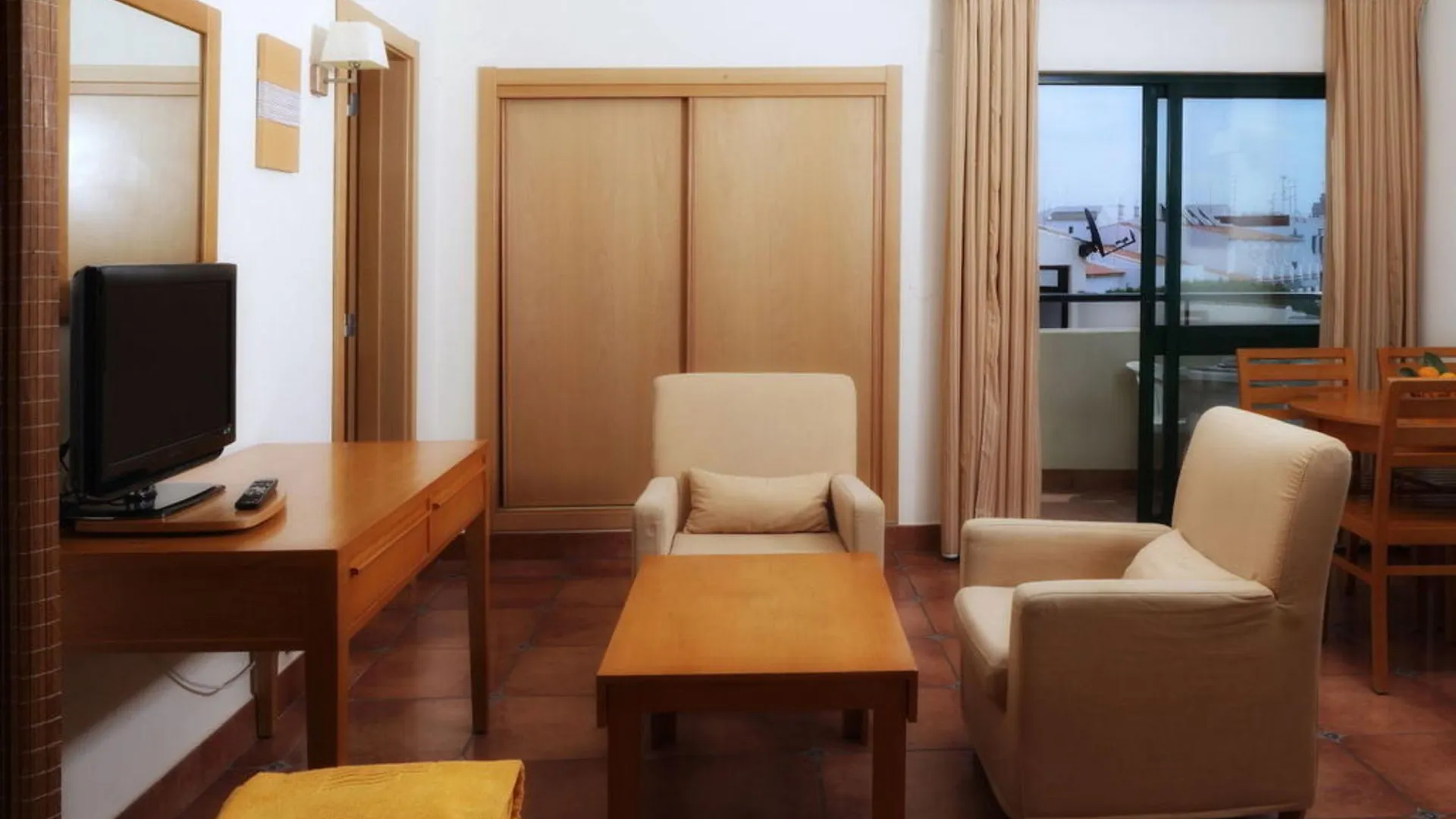 Oceanus Aparthotel Albufeira 4*,