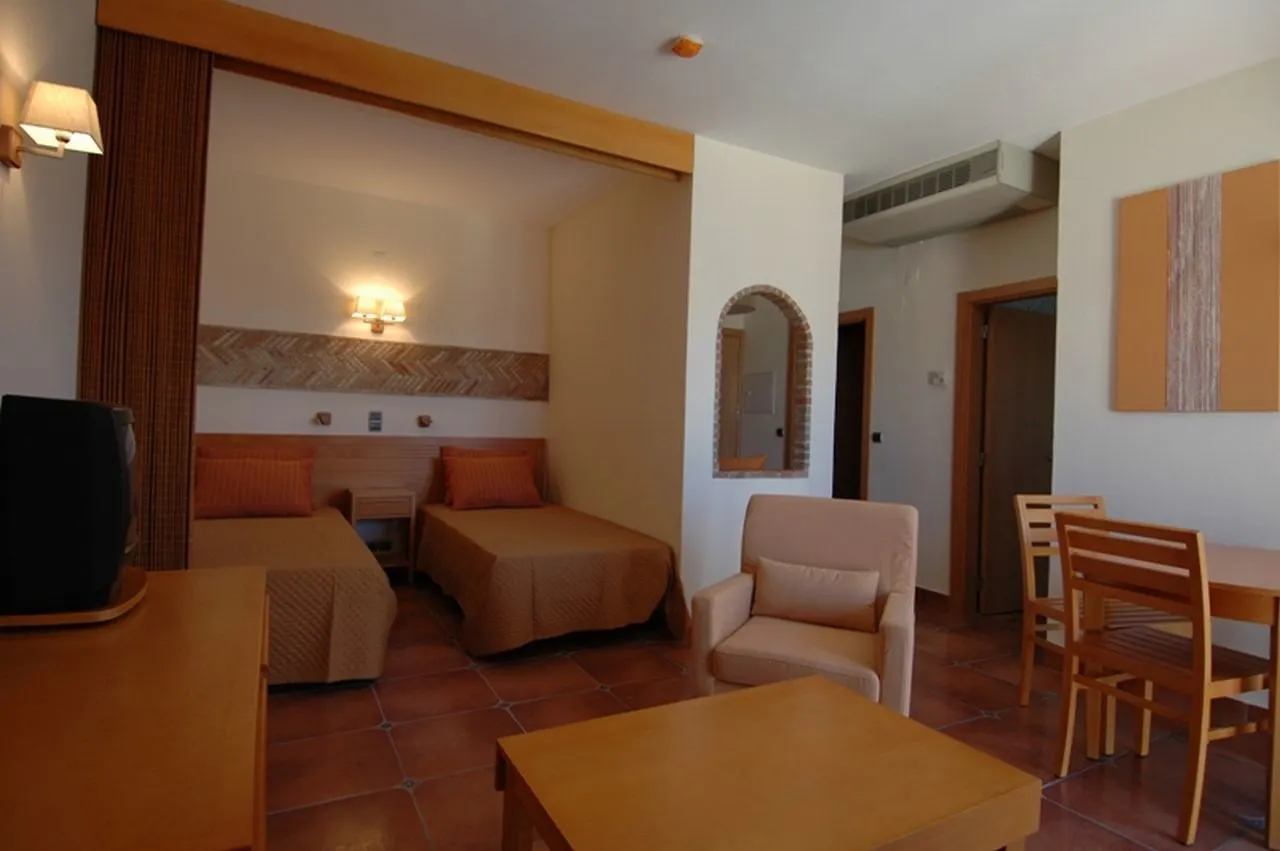 Oceanus Aparthotel Albufeira 4*,